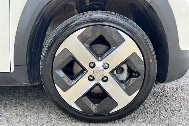 Hyundai INSTER Long Range 49kWh 02 SUV 5dr Electric Auto (115 ps) Beige
