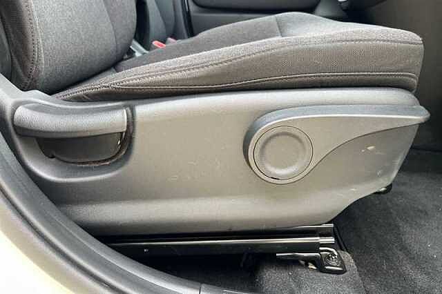 Hyundai INSTER Long Range 49kWh 02 SUV 5dr Electric Auto (115 ps) Beige