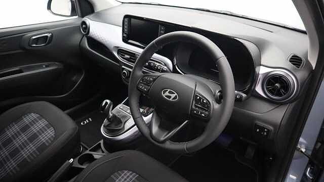 Hyundai I10 1.2 Premium Hatchback 5dr Petrol Auto Euro 6 (s/s) (79 ps) Blue
