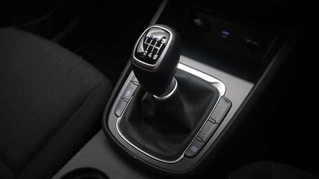 Hyundai KONA 1.0 T-GDi MHEV SE Connect SUV 5dr Petrol Hybrid Manual Euro 6 (s/s) (120 ps) Blue