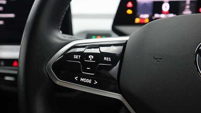 Volkswagen ID.3 Pro Performance 58kWh Family Hatchback 5dr Electric Auto (204 ps)