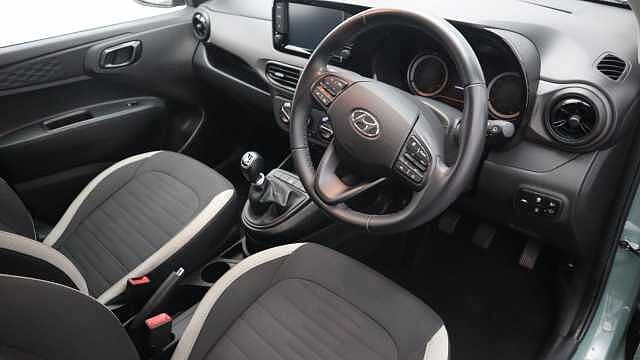 Hyundai i10 1.2 SE Connect Hatchback 5dr Petrol Manual Euro 6 (s/s) (84 ps)