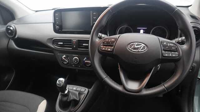 Hyundai i10 1.2 SE Connect Hatchback 5dr Petrol Manual Euro 6 (s/s) (84 ps)