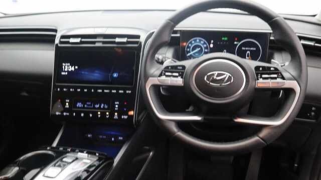 Hyundai TUCSON 1.6 h T-GDi Premium SUV 5dr Petrol Hybrid Auto Euro 6 (s/s) (230 ps) Silver