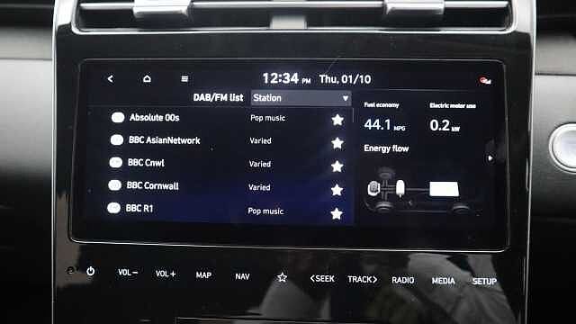 Hyundai TUCSON 1.6 h T-GDi Premium SUV 5dr Petrol Hybrid Auto Euro 6 (s/s) (230 ps) Silver