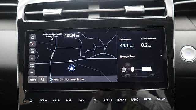 Hyundai TUCSON 1.6 h T-GDi Premium SUV 5dr Petrol Hybrid Auto Euro 6 (s/s) (230 ps) Silver