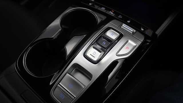 Hyundai TUCSON 1.6 h T-GDi Premium SUV 5dr Petrol Hybrid Auto Euro 6 (s/s) (230 ps) Silver