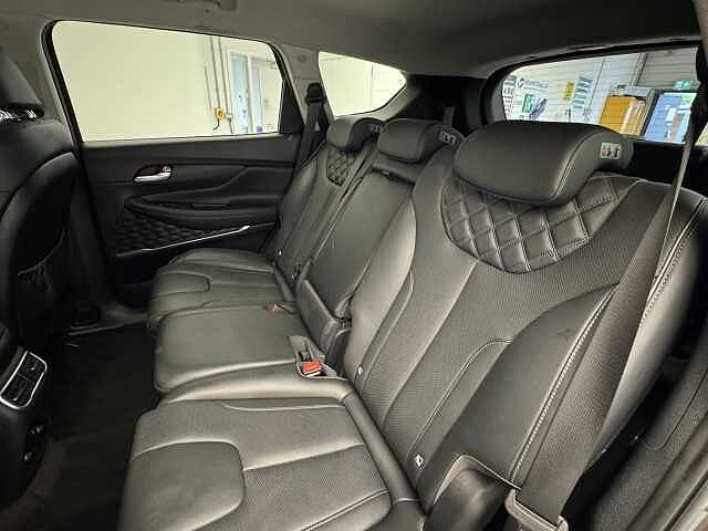 Hyundai Santa Fe 1.6 TGDi Plug-in Hybrid Premium 5dr 4WD Auto