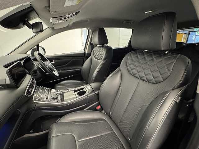 Hyundai Santa Fe 1.6 TGDi Plug-in Hybrid Premium 5dr 4WD Auto