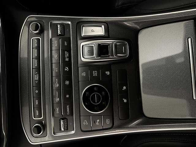Hyundai Santa Fe 1.6 TGDi Plug-in Hybrid Premium 5dr 4WD Auto