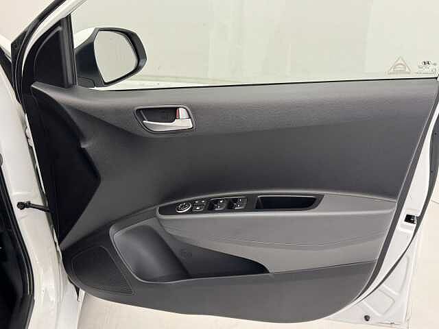 Hyundai i10 1.2 Premium SE 5dr Auto