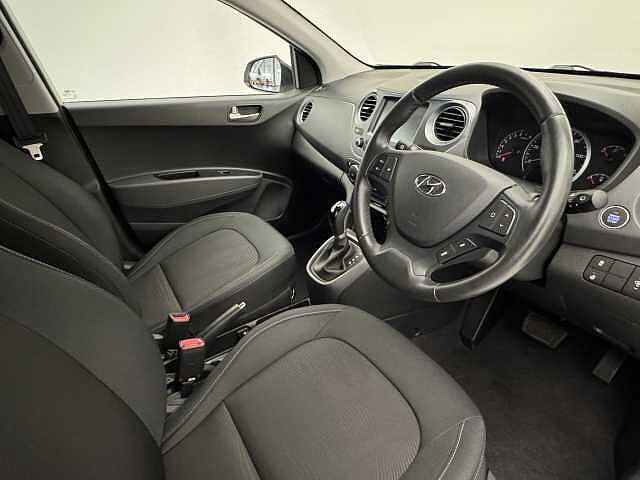 Hyundai i10 1.2 Premium SE 5dr Auto