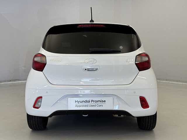 Hyundai i10 1.0 Premium 5dr Auto [Nav]