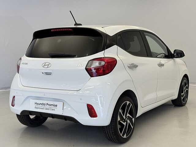 Hyundai i10 1.0 Premium 5dr Auto [Nav]