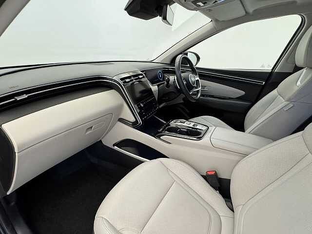 Hyundai TUCSON 1.6 TGDi Plug-in Hybrid Ultimate 5dr 4WD Auto Black