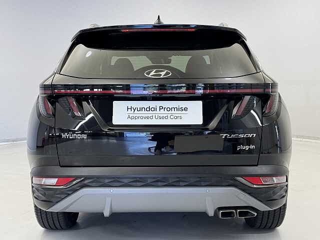 Hyundai TUCSON 1.6 TGDi Plug-in Hybrid Ultimate 5dr 4WD Auto Black