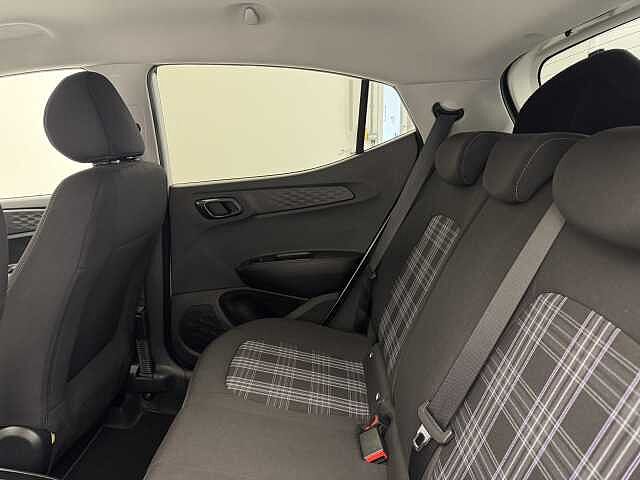 Hyundai i10 1.2 Premium 5dr