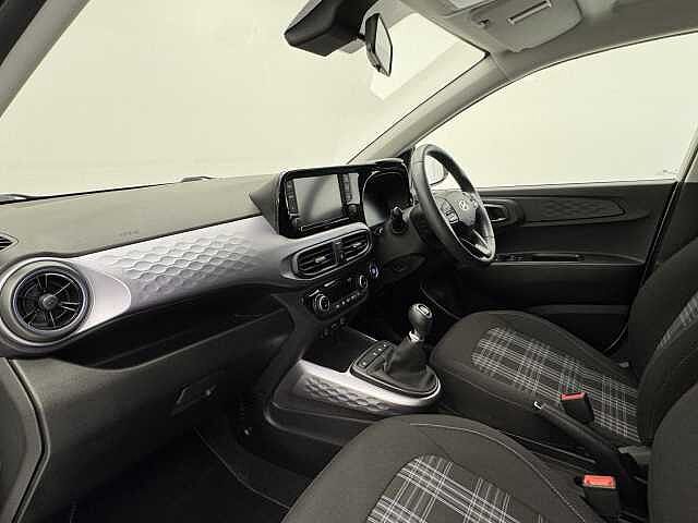 Hyundai i10 1.2 Premium 5dr