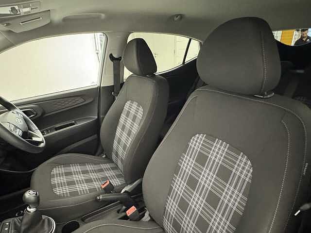 Hyundai i10 1.2 Premium 5dr