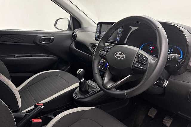 Hyundai i10 1.0 [63] Premium 5dr Auto [Nav]
