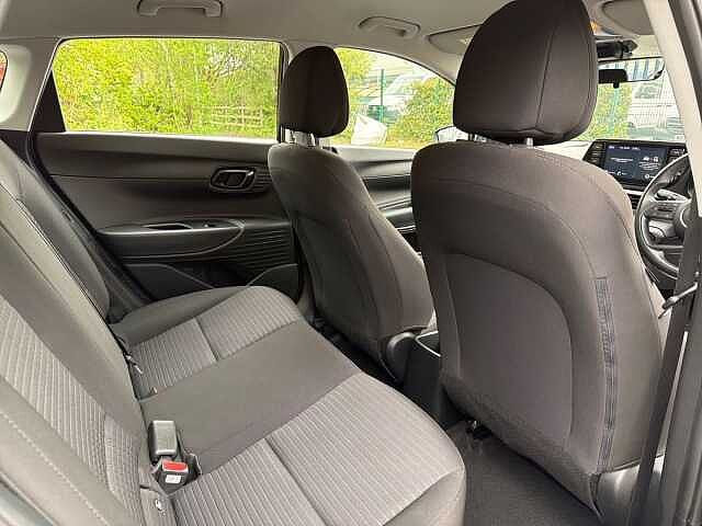 Hyundai I20 1.0T GDi 48V MHD SE Connect 5dr DCT Black