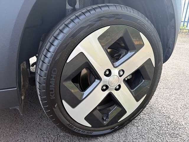 Hyundai INSTER 85kW 02 49kWh 5dr Auto White