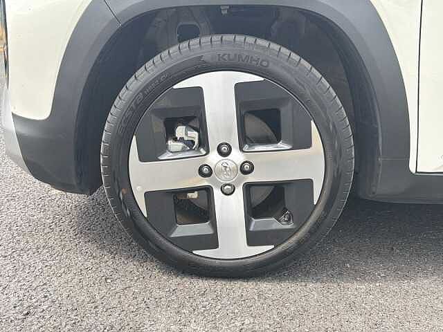 Hyundai INSTER 85kW 02 49kWh 5dr Auto Beige