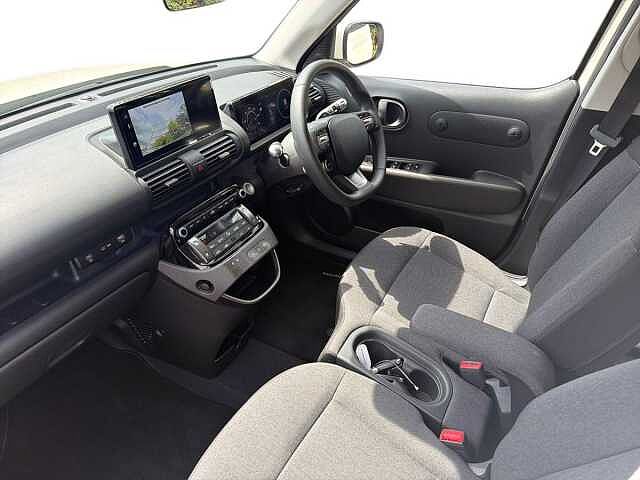 Hyundai INSTER 85kW 02 49kWh 5dr Auto Beige
