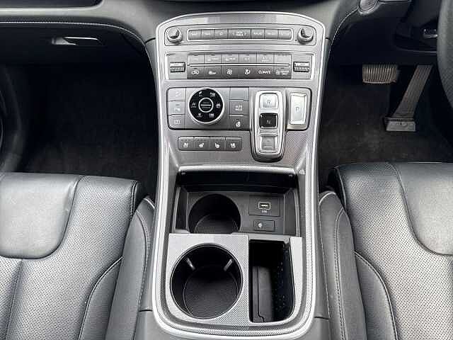 Hyundai Santa Fe 1.6 TGDi Hybrid Ultimate 5dr 4WD Auto