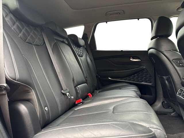 Hyundai Santa Fe 1.6 TGDi Hybrid Ultimate 5dr 4WD Auto
