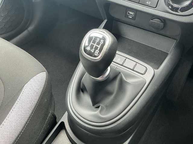Hyundai i10 1.0 MPi SE Connect 5dr