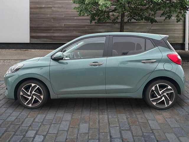 Hyundai I10 1.0 Premium Hatchback 5dr Petrol Auto Euro 6 (s/s) (67 ps) Green