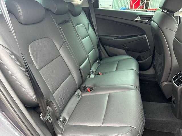 Hyundai TUCSON 1.6 CRDi MHEV Premium SE SUV 5dr Diesel Hybrid DCT Euro 6 (s/s) (136 ps) Grey