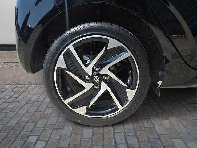 Hyundai i10 1.2 Premium 5dr Automatic
