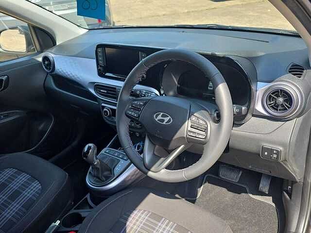 Hyundai i10 1.2 Premium 5dr Automatic