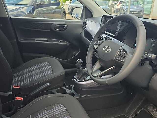Hyundai i10 1.2 Premium 5dr Automatic