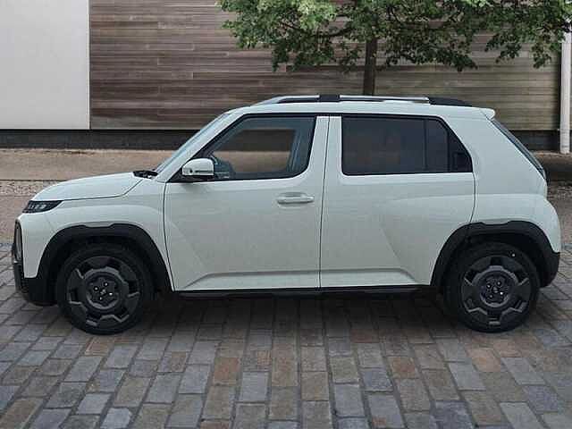 Hyundai INSTER Long Range 49kWh Cross SUV 5dr Automatic Natural Ivory