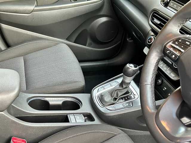 Hyundai KONA 1.6 h-GDi Premium SUV 5dr Petrol Hybrid DCT Euro 6 (s/s) (141 ps) Red