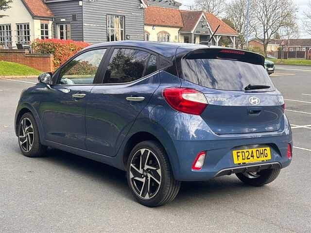 Hyundai i10 1.0 Premium Hatchback 5dr Petrol Auto Euro 6 (s/s) (63 ps)