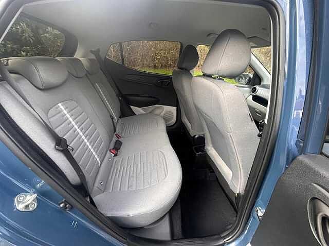 Hyundai i10 1.0 Premium Hatchback 5dr Petrol Auto Euro 6 (s/s) (63 ps)