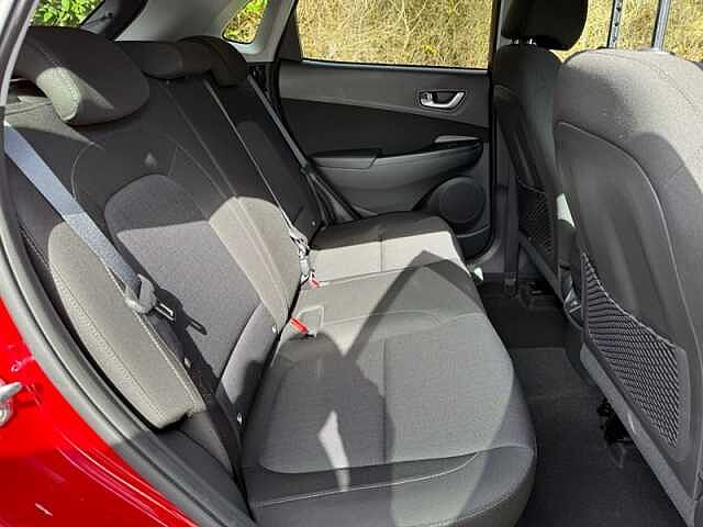 Hyundai KONA 1.0 T-GDi MHEV Premium SUV 5dr Petrol Hybrid Manual Euro 6 (s/s) (120 ps) Red