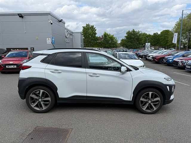 Hyundai KONA 1.0 T-GDi Play SUV 5dr Petrol Manual Euro 6 (s/s) (120 ps) White