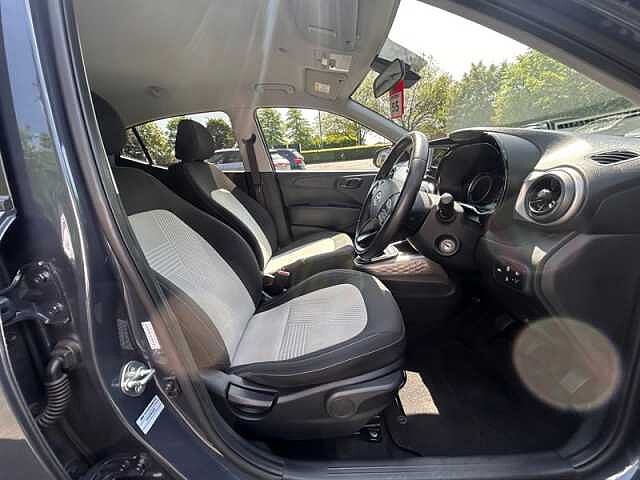 Hyundai I10 1.2 Premium Hatchback 5dr Petrol Manual Euro 6 (s/s) (84 ps) Grey