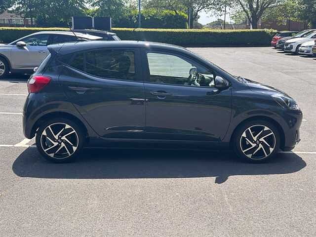 Hyundai I10 1.2 Premium Hatchback 5dr Petrol Manual Euro 6 (s/s) (84 ps) Grey