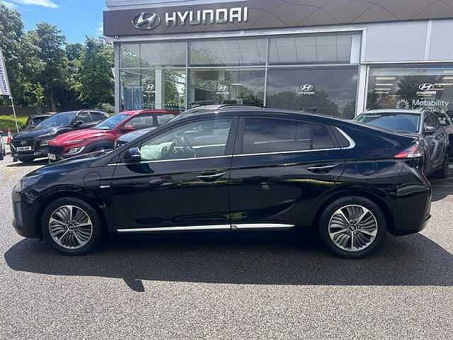 Hyundai IONIQ 1.6 h-GD GPFi 8.9kWh Premium SE Hatchback 5dr Petrol Plug-in Hybrid DCT Euro 6 (