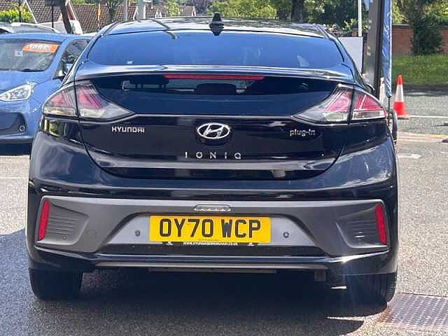 Hyundai IONIQ 1.6 h-GD GPFi 8.9kWh Premium SE Hatchback 5dr Petrol Plug-in Hybrid DCT Euro 6 (