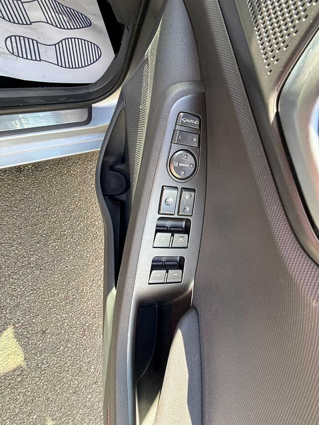 Hyundai IONIQ 1.6 h-GDi Premium Hatchback 5dr Petrol Hybrid DCT Euro 6 (s/s) (141 ps)