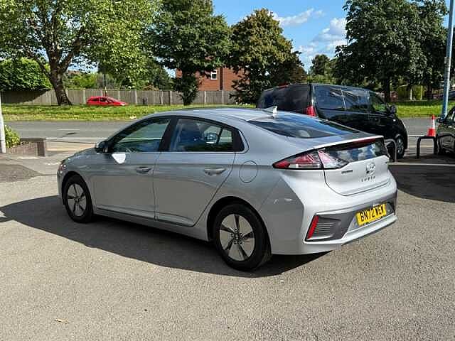 Hyundai IONIQ 1.6 h-GDi Premium Hatchback 5dr Petrol Hybrid DCT Euro 6 (s/s) (141 ps)