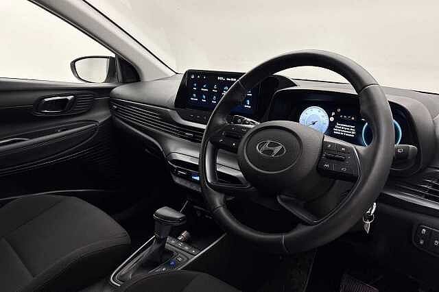 Hyundai KONA 65.4kWh N Line SUV 5dr Electric Auto (218 ps) White