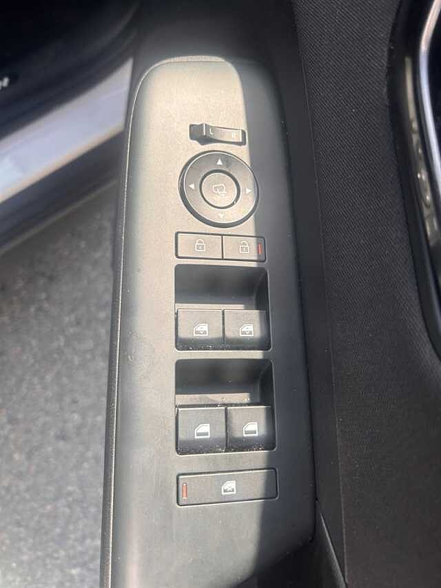 Hyundai KONA 65.4kWh N Line SUV 5dr Electric Auto (218 ps)